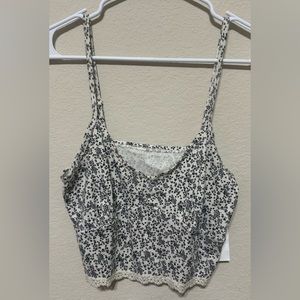 - Comfy & Cute, American Eagle cropped tank, size: L